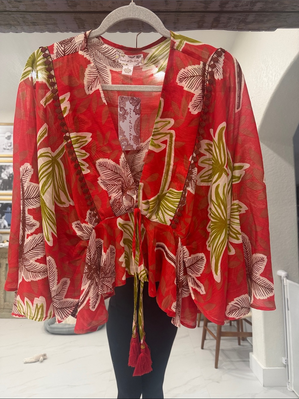 NWT Tropical Floral Print Peplum Style Top by Band of the Free size M